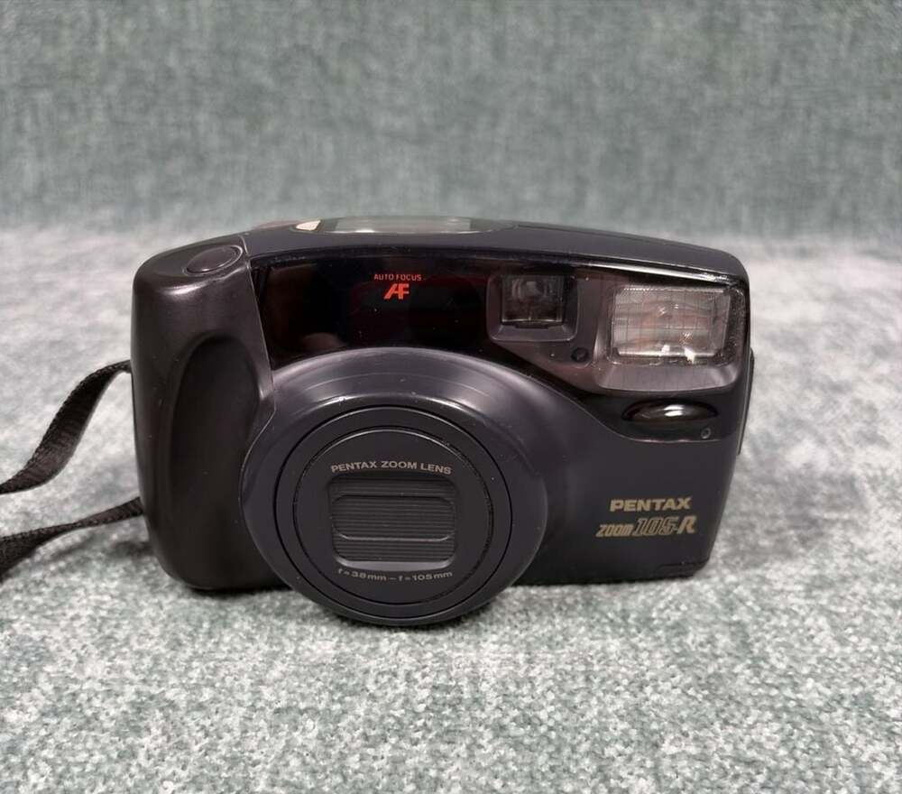 Pentax Zoom 105-R Auto Focus 38mm-105mm Film Point & Shoot Camera